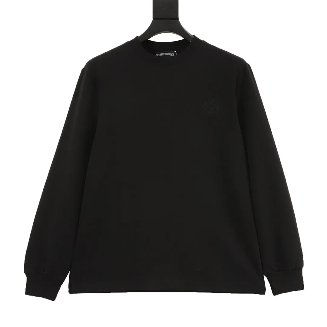 🅿️380 ChromeHearts/Chrome Hearts 25Fw dark pattern cross horseshoe three-dimensional embroidery long-sleeved T-shirt, custom-woven and dyed, washed smooth long-staple cotton, weight 310 grams, the latest counter style, long-sleeved bottoming shirt, thick and stylish, purchased from the original mold, full set of customized accessories, all details are perfectly restored. The design style still combines low-key luxury styles such as rock punk, street hip-hop, and has a very distinctive feeling. Three-dimensional embroidery of a cross on the chest and embroidery of Sanskrit letters on the hem. The ready-made garment has a high weight, a delicate touch, thick and soft texture, and a breathable texture. It has a strong upper body effect and is very comfortable, making it a must-have for autumn and winter. It hides fat and makes you look slimmer. It can be used by both men and women, and the upper body effect is great. Color: black, white Size: M-XXXL